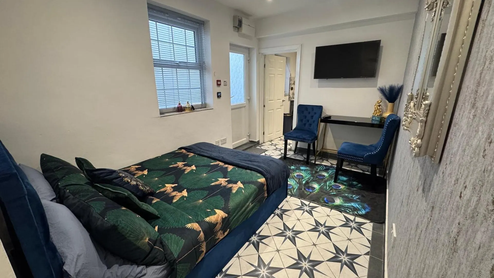 Apartment Marble Blue Flat, City Of Gloucester GLOUCESTERSHIRE